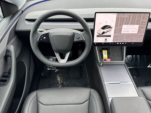 Used 2026 Tesla Model Y Long Range image 13