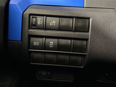 Certified 2025 Toyota Tacoma TRD Off-Road image 27