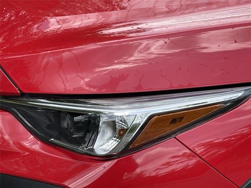 Certified 2024 Subaru Crosstrek 2.0i Premium AWD/4WD image 9
