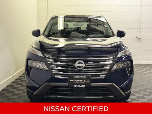 Certified 2025 Nissan Rogue SV image 8