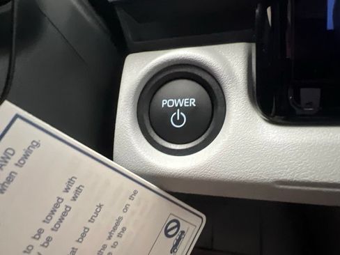 New 2026 Subaru Solterra AWD/4WD image 33