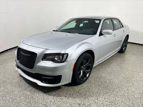 Certified 2023 Chrysler 300 S w/ Comfort Group RWD image 1