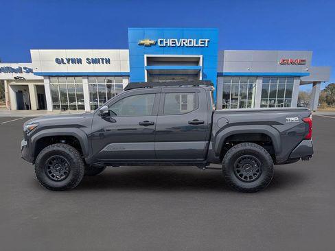 Used 2024 Toyota Tacoma SR5 image 13