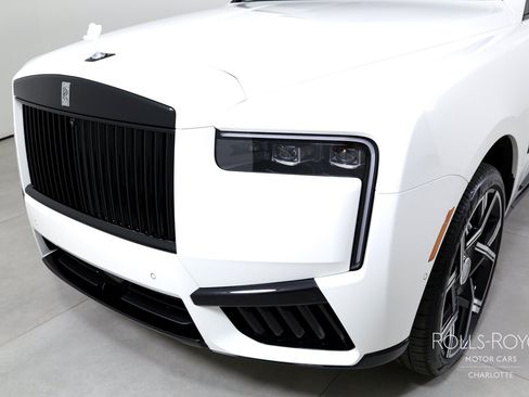 Used 2026 Rolls-Royce Cullinan AWD/4WD image 44