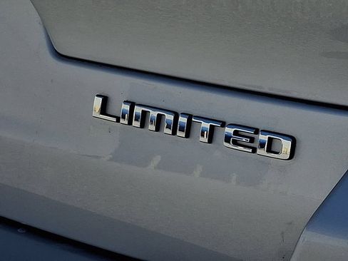Used 2022 Jeep Grand Cherokee L Limited AWD/4WD image 33