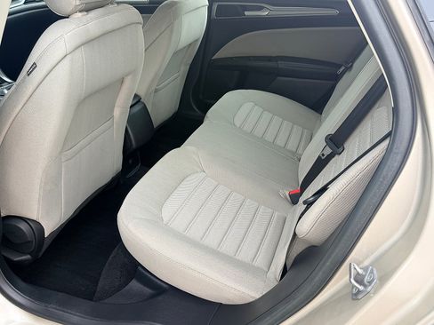 Used 2018 Ford Fusion S FWD image 29