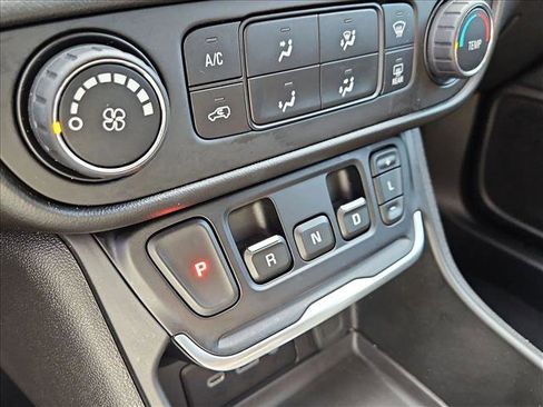 Used 2019 GMC Terrain SLE image 15