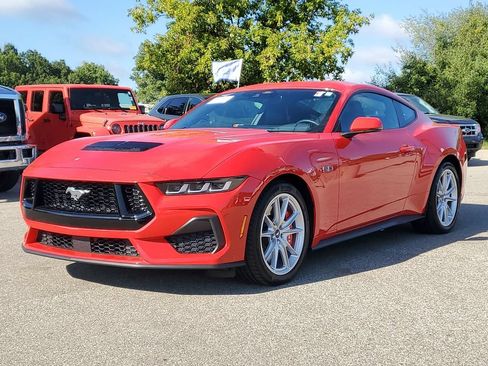 Used 2024 Ford Mustang GT Premium RWD image 2