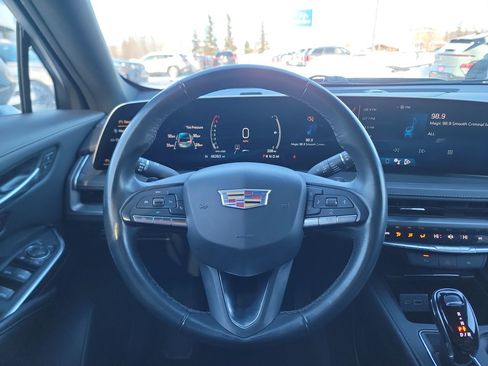 Used 2024 Cadillac XT4 Premium Luxury image 14