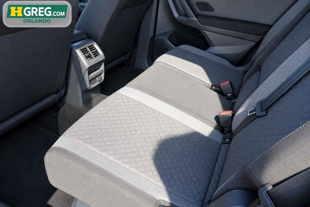 Used 2018 Volkswagen Tiguan S w/ 3rd Row Seat Package AWD/4WD image 8