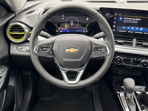 New 2026 Chevrolet Trax LT w/ Driver Confidence Package image 13