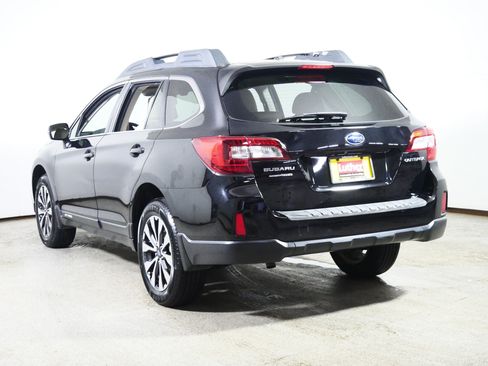 Used 2015 Subaru Outback 2.5i Limited AWD/4WD image 5