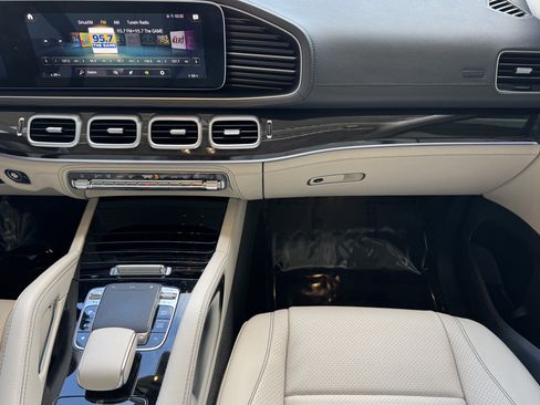 Used 2020 Mercedes-Benz GLS 450 4MATIC image 34