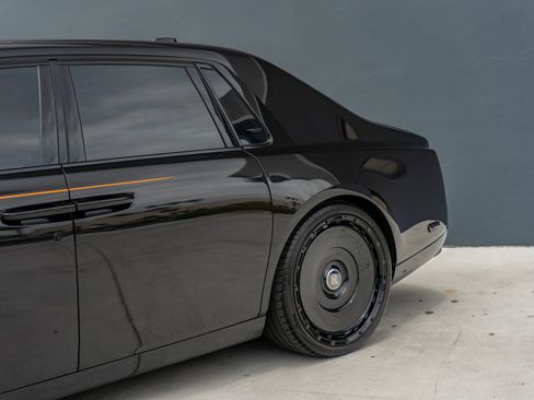 Used 2018 Rolls-Royce Phantom Sedan RWD image 24