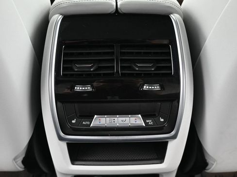 Used 2023 BMW XM AWD/4WD image 8