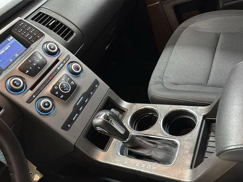 Used 2019 Ford Flex SE image 21