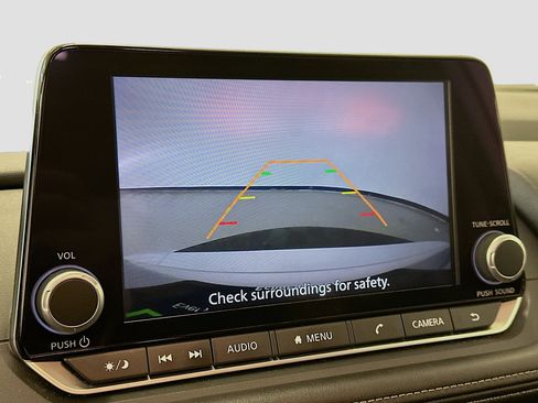 Used 2025 Nissan Rogue SV image 22