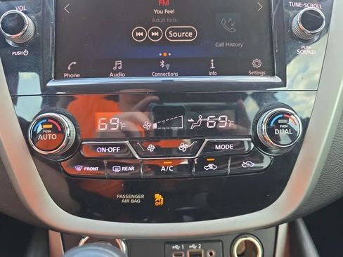 Used 2019 Nissan Murano S image 26