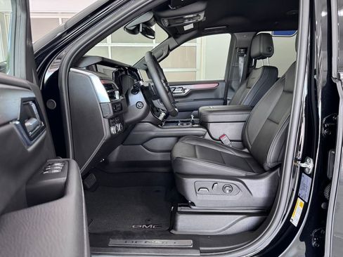 Certified 2025 GMC Yukon XL Denali AWD/4WD image 12