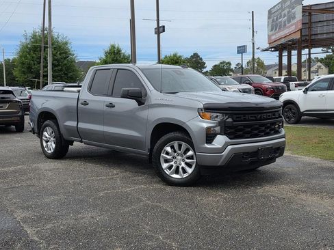 Used 2024 Chevrolet Silverado 1500 Custom RWD image 2