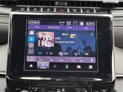 New 2025 Jeep Grand Cherokee 4WD image 3