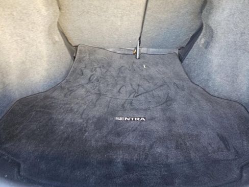 Used 2015 Nissan Sentra SL image 17