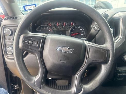 Used 2021 Chevrolet Silverado 1500 Custom Trail Boss AWD/4WD image 3