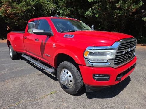 Used 2022 RAM 3500 Laramie AWD/4WD image 3