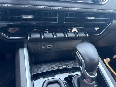 Used 2023 Chevrolet Colorado LT w/ LT Convenience Package II RWD image 15