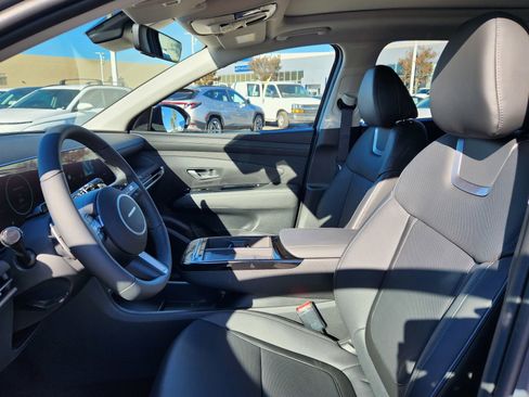 New 2026 Hyundai Tucson Limited FWD image 17