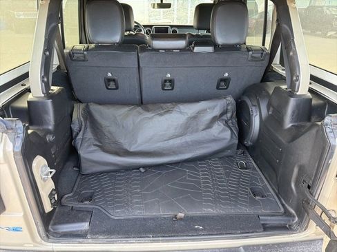 Used 2022 Jeep Wrangler Unlimited Sahara w/ Cold Weather Group image 10