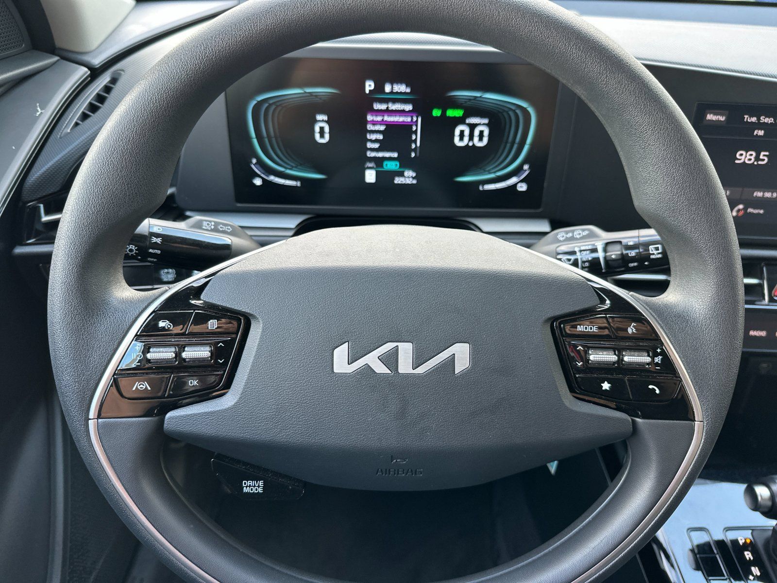 Used 2025 Kia Niro LX FWD image 21