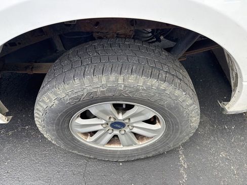 Used 2018 Ford F150 XLT AWD/4WD image 9