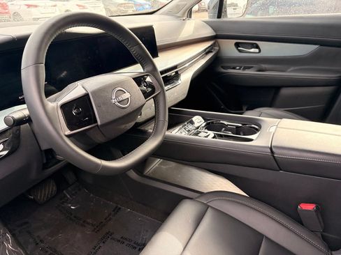 Used 2025 Nissan Murano SL AWD/4WD image 16
