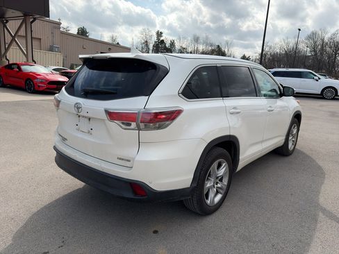 Used 2015 Toyota Highlander Limited image 3