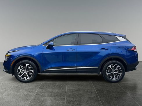 Used 2025 Kia Sportage EX AWD/4WD image 4