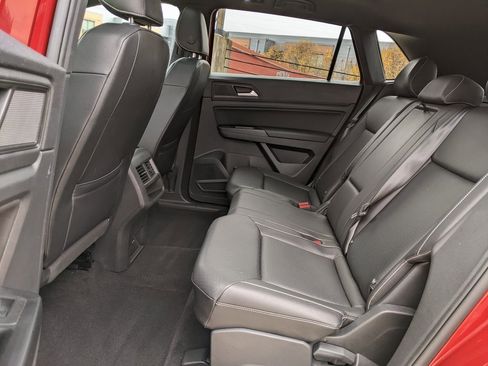 Certified 2020 Volkswagen Atlas Cross Sport SE image 23