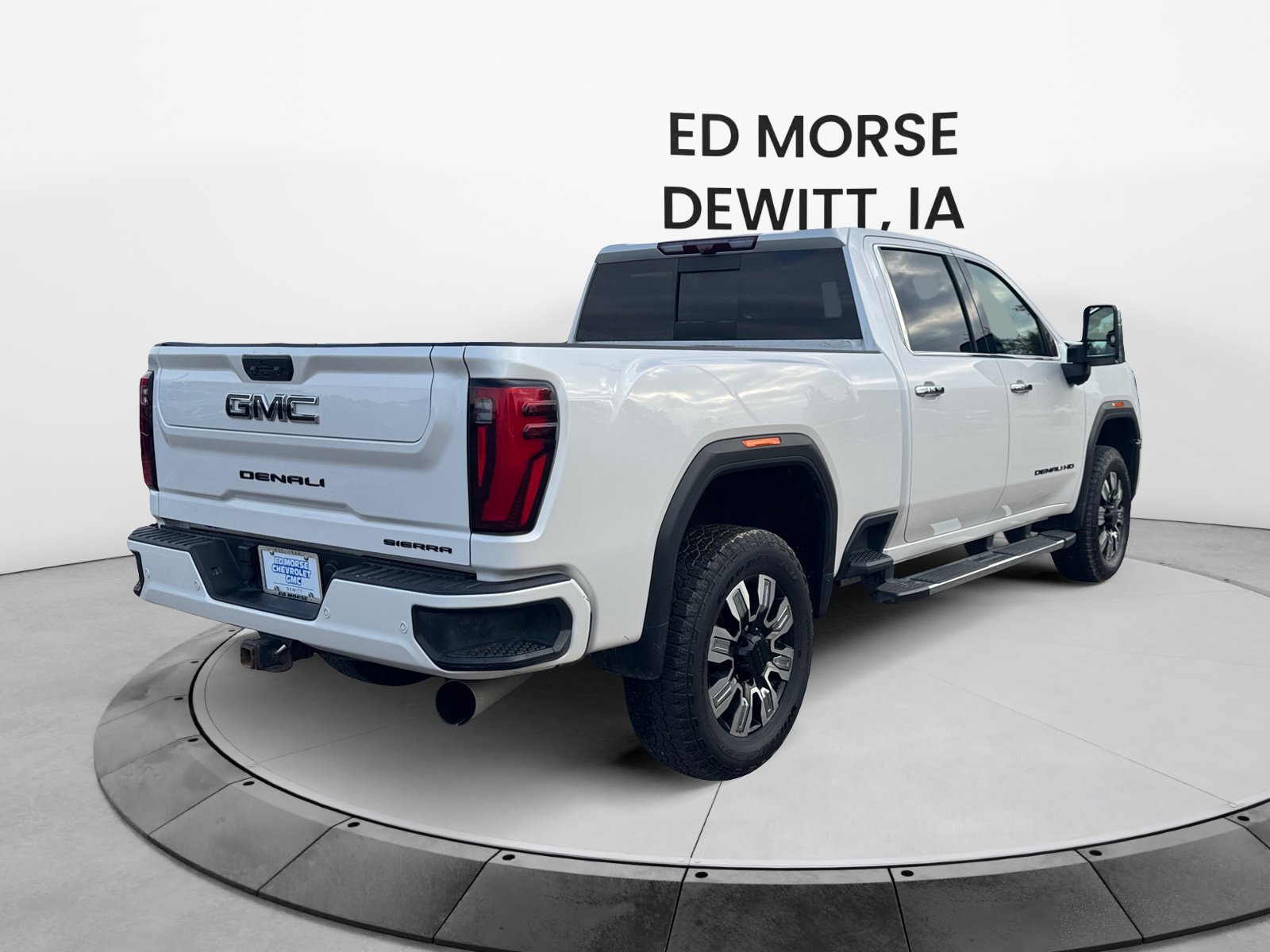 Used 2024 GMC Sierra 2500 Denali w/ Denali Reserve Package AWD/4WD image 5
