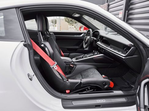 Used 2024 Porsche 911 Turbo S AWD/4WD image 33