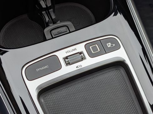 Certified 2025 Mercedes-Benz GLA 250 image 26