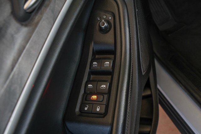 Used 2022 Jeep Grand Cherokee L Limited w/ Black Appearance Package AWD/4WD image 28