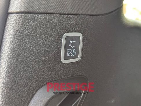 Used 2022 Jeep Wagoneer Series II image 10