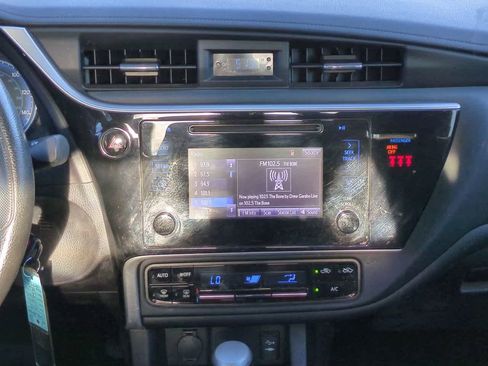 Certified 2018 Toyota Corolla LE image 16