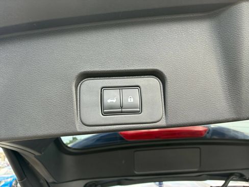 Used 2026 Nissan Rogue SL FWD image 22