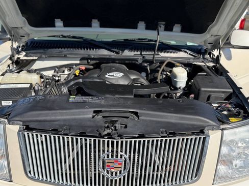 Used 2005 Cadillac Escalade EXT AWD/4WD image 82