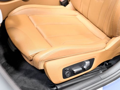 Used 2023 BMW ALPINA B8 xDrive Gran Coupe AWD/4WD image 8