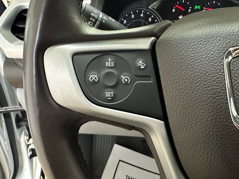 Used 2021 GMC Acadia SLT image 28