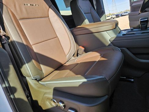 New 2026 GMC Sierra 1500 Denali w/ Denali Reserve Package AWD/4WD image 30