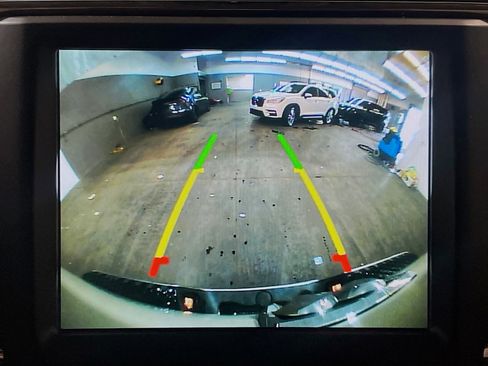 Used 2018 RAM 1500 Laramie w/ Convenience Group image 10