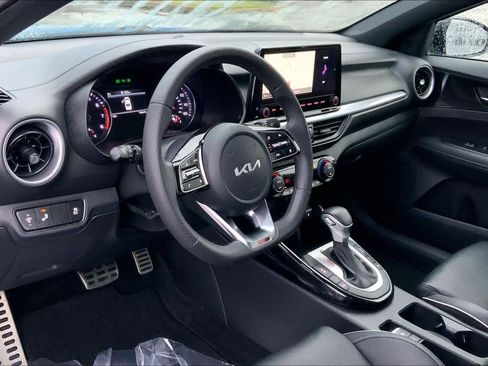 Used 2023 Kia Forte GT-Line w/ GT-Line Premium Package FWD image 17